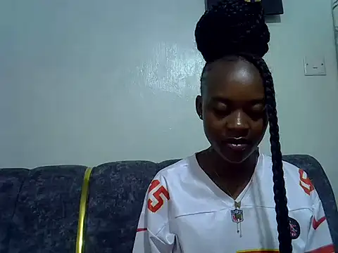 Snapshot of just_nuru chatting on 10-22-25, 10:26 just nuru online show from 10-22-25, 10:26