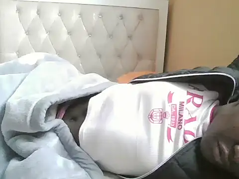 just nala online show from 04-15-26, 06:09