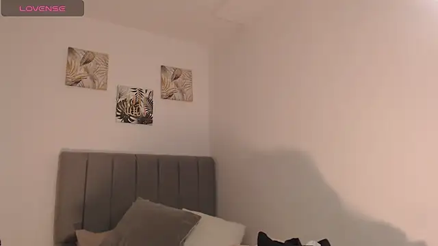 Snapshot of Marian_se chatting on 03-28-26, 02:33 Marian se online show from 03-28-26, 02:33