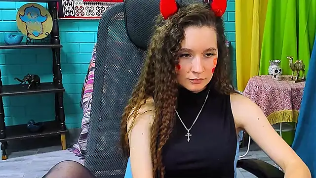 Snapshot of Miss_Barbara_ chatting on 02-14-25, 03:36 Miss Barbara online show from 02-14-25, 03:36