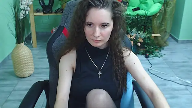 Snapshot of Miss_Barbara_ chatting on 02-22-25, 01:44 Miss Barbara online show from 02-22-25, 01:44