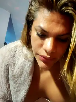 Snapshot of CurvyViolet chatting on 02-22-25, 11:46 CurvyViolet online show from 02-22-25, 11:46