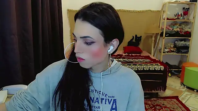 Sophie Fantasys online show from 02-24-26, 02:31