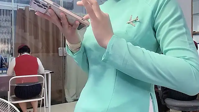 Mono-Stewardesss online show from 04-29-26, 05:55