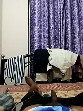 Snapshot of findmemylove chatting on 09-25-25, 08:12 findmemylove online show from 09-25-25, 08:12