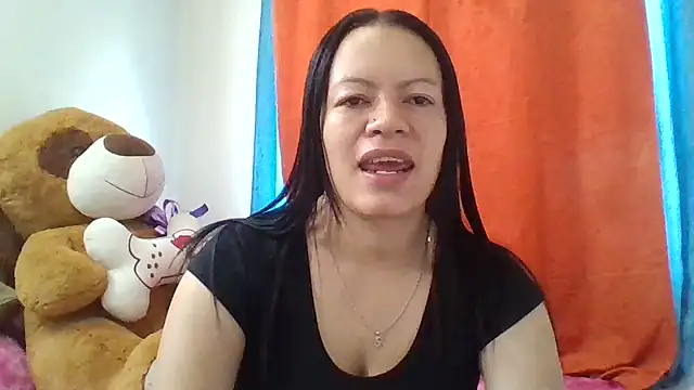 Snapshot of Cristal_w chatting on 11-14-25, 01:10 Cristal w online show from 11-14-25, 01:10