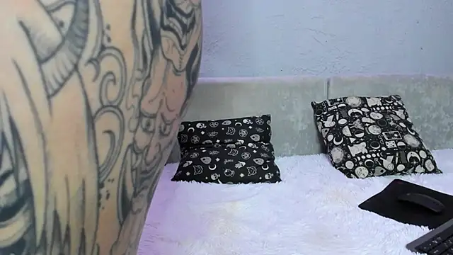 sweeeet poison online show from 12-02-24, 04:42