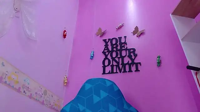 Lila Pinky online show from 03-19-25, 05:28