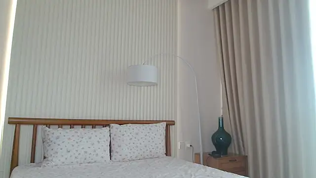 Pinpussyflower online show from 04-06-26, 04:46