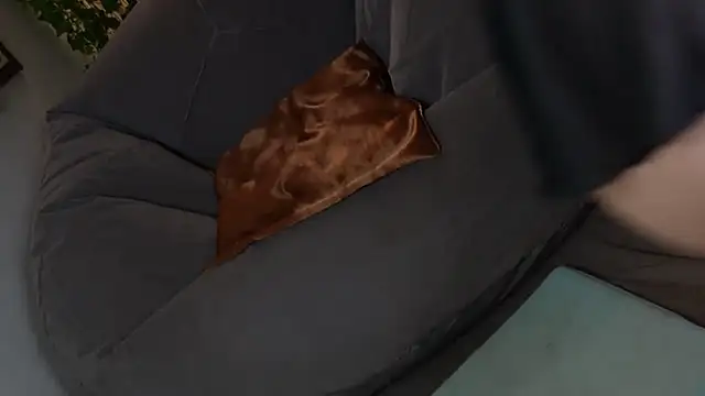 NaughtYHomemadE online show from 01-19-25, 04:25