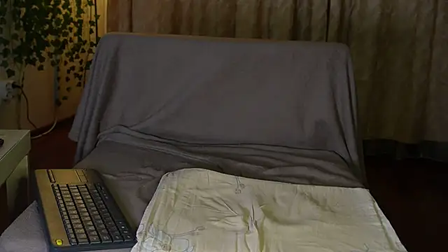 NaughtYHomemadE online show from 03-08-25, 08:14