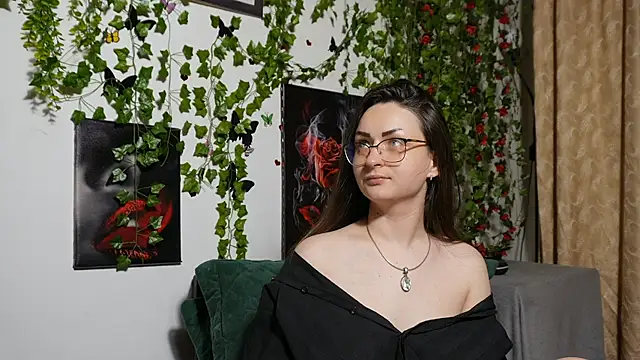 NaughtYHomemadE online show from 11-05-25, 09:26