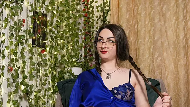 Snapshot of NaughtYHomemadE chatting on 04-25-26, 04:04 NaughtYHomemadE online show from 04-25-26, 04:04