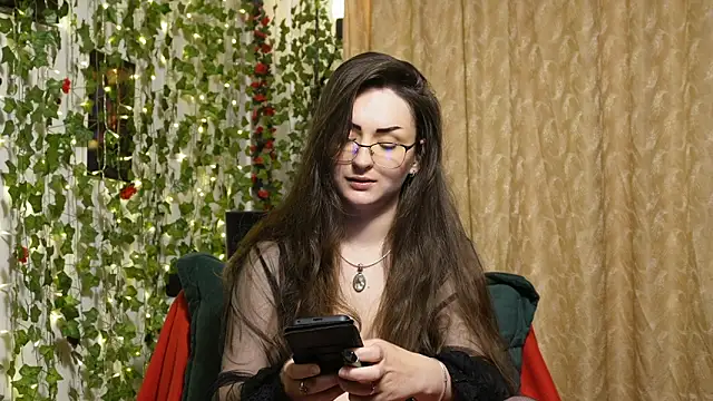 Snapshot of NaughtYHomemadE chatting on 05-01-26, 04:11 NaughtYHomemadE online show from 05-01-26, 04:11