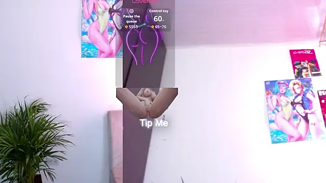 Snapshot of Anni_foxi chatting on 11-19-25, 02:06 Anni foxi online show from 11-19-25, 02:06