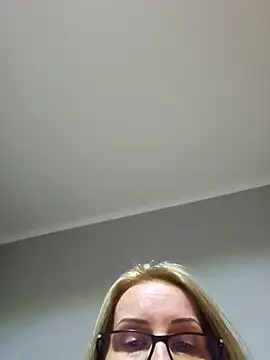 Snapshot of Steffi45 chatting on 12-04-25, 08:28 Steffi45 online show from 12-04-25, 08:28