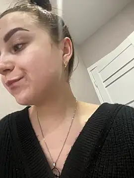Snapshot of ellie_ssexy chatting on 02-21-25, 04:51 ellie ssexy online show from 02-21-25, 04:51