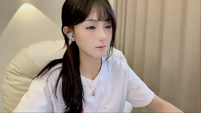 Snapshot of SHUIshui_ chatting on 11-02-25, 01:02 SHUIshui online show from 11-02-25, 01:02