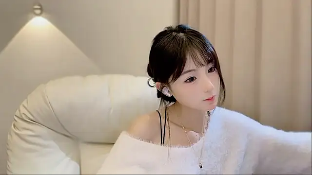 Snapshot of SHUIshui_ chatting on 11-06-25, 12:39 SHUIshui online show from 11-06-25, 12:39