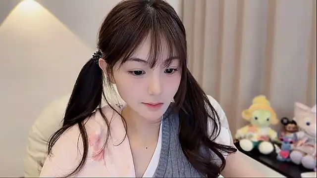 Snapshot of SHUIshui_ chatting on 02-15-26, 08:46 SHUIshui online show from 02-15-26, 08:46