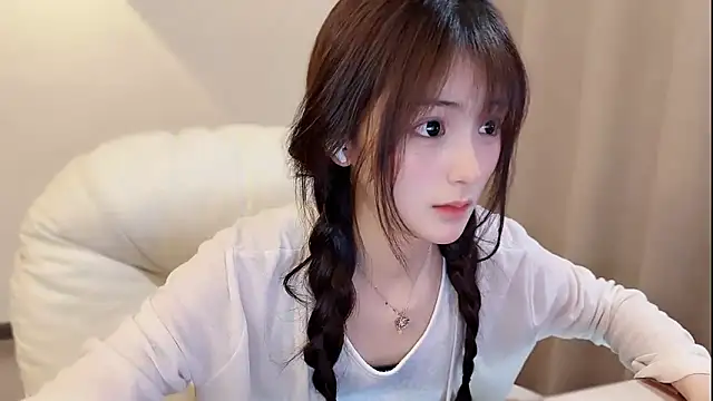 Snapshot of SHUIshui_ chatting on 04-03-26, 02:04 SHUIshui online show from 04-03-26, 02:04