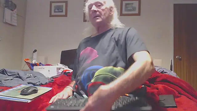 WaverlyKernow online show from 02-16-26, 08:21