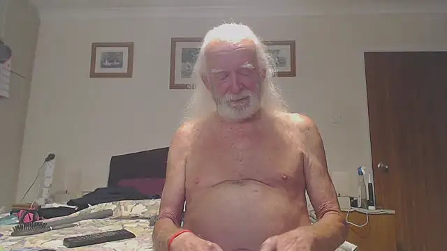 WaverlyKernow online show from 06-06-26, 02:55