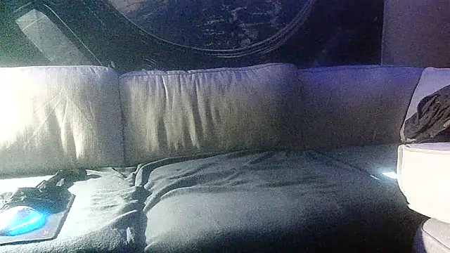 UntidyStrip9 online show from 02-05-26, 06:23