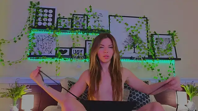 Real Tini online show from 03-06-25, 01:03