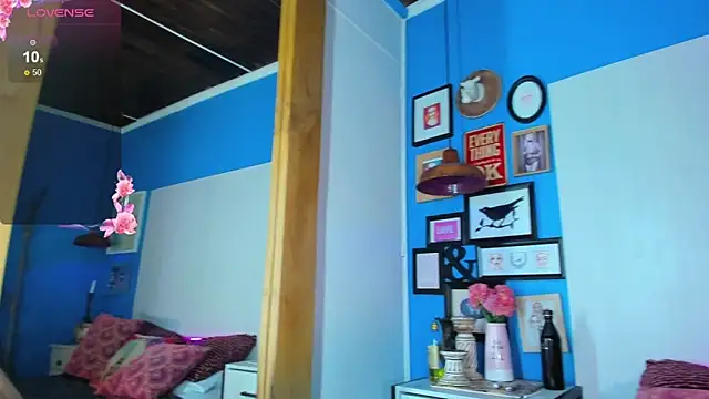 Snapshot of ElianFoxter chatting on 12-27-24, 10:16 ElianFoxter online show from 12-27-24, 10:16