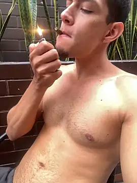 Snapshot of ElianFoxter chatting on 10-15-25, 09:37 ElianFoxter online show from 10-15-25, 09:37