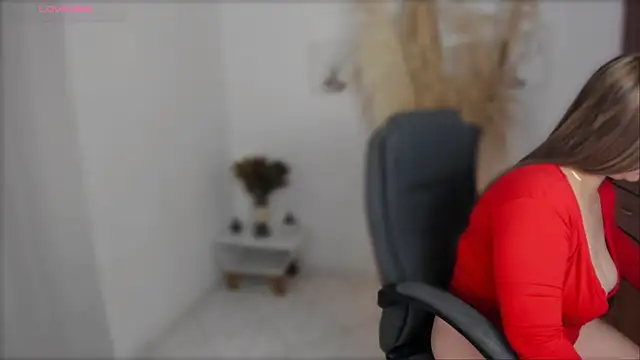 Snapshot of sarita1412 chatting on 12-16-25, 12:04 sarita1412 online show from 12-16-25, 12:04