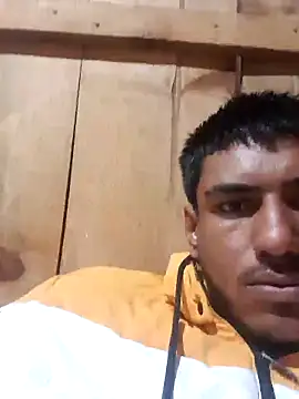 Snapshot of fernandes_v chatting on 12-30-24, 07:42 fernandes v online show from 12-30-24, 07:42