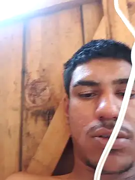 Snapshot of fernandes_v chatting on 12-31-24, 03:53 fernandes v online show from 12-31-24, 03:53