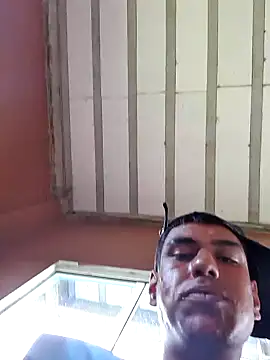 Snapshot of fernandes_v chatting on 02-08-25, 05:18 fernandes v online show from 02-08-25, 05:18