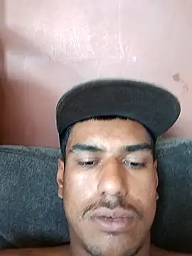 Snapshot of fernandes_v chatting on 01-06-26, 03:27 fernandes v online show from 01-06-26, 03:27