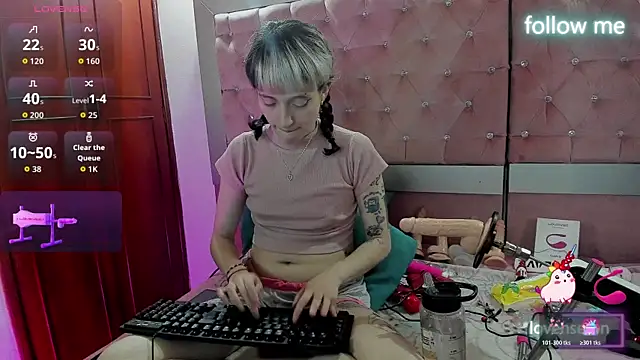 neeko princes online show from 11-14-25, 12:15