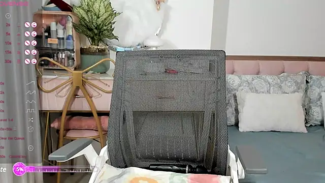  Joliie  online show from 02-23-25, 08:55