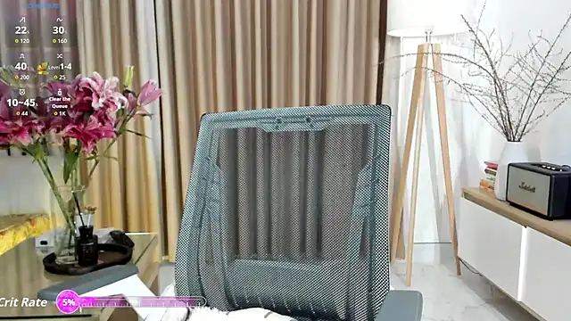  Joliie  online show from 02-25-26, 07:40