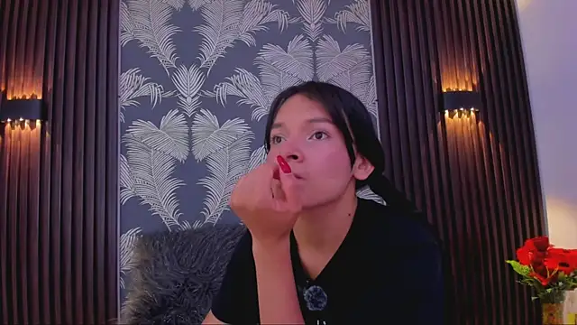 Snapshot of _shantal_smith chatting on 09-26-25, 05:06 shantal smith online show from 09-26-25, 05:06