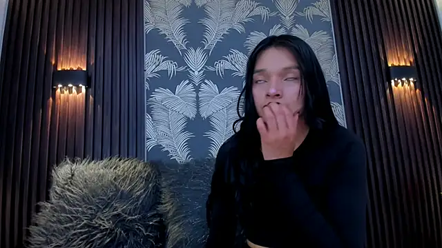 Snapshot of _shantal_smith chatting on 10-24-25, 04:47 shantal smith online show from 10-24-25, 04:47