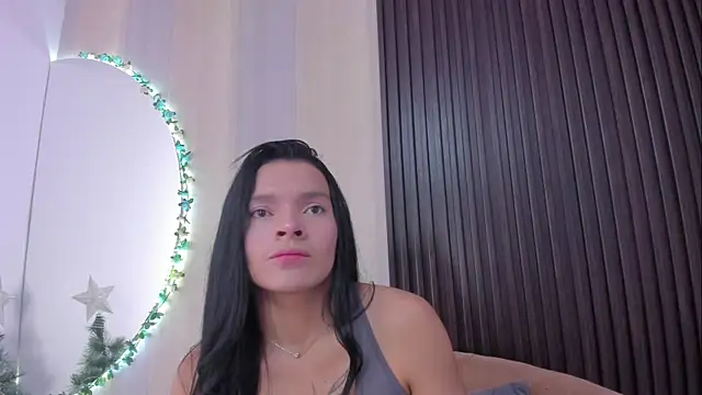 Snapshot of _shantal_smith chatting on 12-03-25, 03:21 shantal smith online show from 12-03-25, 03:21