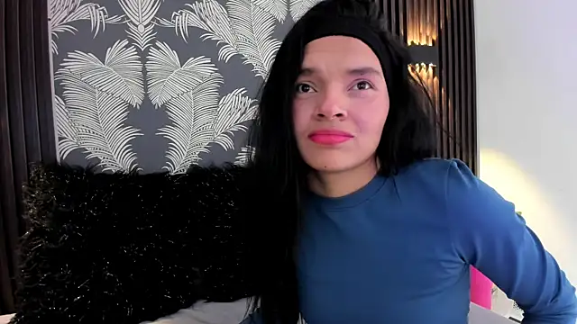 Snapshot of _shantal_smith chatting on 02-17-26, 12:40 shantal smith online show from 02-17-26, 12:40