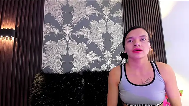 Snapshot of _shantal_smith chatting on 02-18-26, 12:17 shantal smith online show from 02-18-26, 12:17