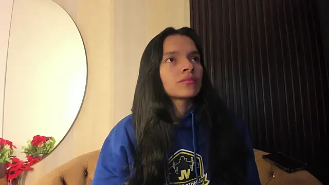 Snapshot of _shantal_smith chatting on 04-14-26, 12:27 shantal smith online show from 04-14-26, 12:27