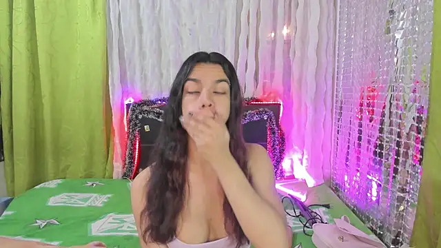 Snapshot of Megan_Miles02 chatting on 12-26-24, 11:24 Megan Miles02 online show from 12-26-24, 11:24