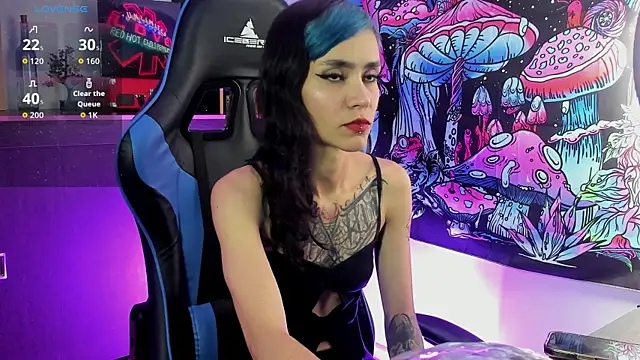 Snapshot of SophieRios chatting on 04-07-26, 08:42 SophieRios online show from 04-07-26, 08:42