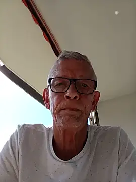 Snapshot of berfri chatting on 06-09-26, 01:34 berfri online show from 06-09-26, 01:34