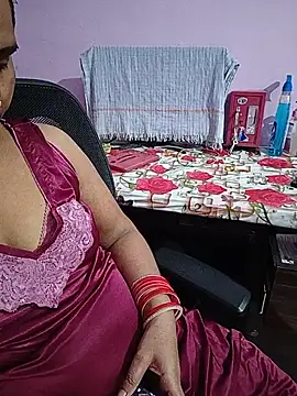 reemacouple007 online show from 07-03-26, 04:52