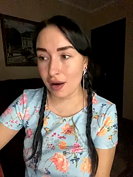 Roxana Bell online show from 11-27-25, 07:16